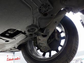Volvo V-40 2.0 D2 R-Design 120pk Business picture 19