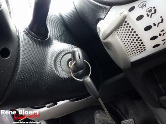 Peugeot 107 1.0 Active 5drs Airco picture 16