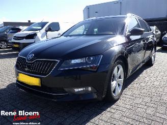 uszkodzony samochody osobowe Skoda Superb Combi 1.6 TDI Greenline Business 120pk 2018/1