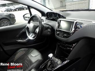 Peugeot 2008 1.6 e-HDi Allure 116pk picture 8