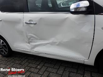 Peugeot 108 1.0 e-VTI Allure 5drs Clima picture 10