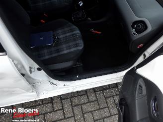 Peugeot 108 1.0 e-VTI Allure 5drs Clima picture 9