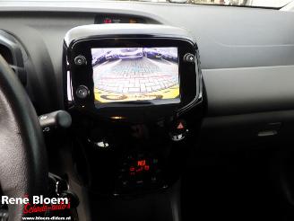 Peugeot 108 1.0 e-VTI Allure 5drs Clima picture 16