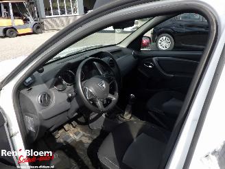 Dacia Duster 1.2 TCE 4x4 Laureate 125pk picture 13