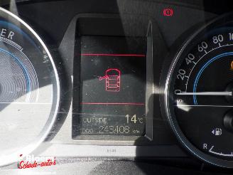 Toyota Auris 1.6 Hybrid Lease picture 15