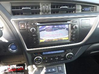 Toyota Auris 1.6 Hybrid Lease picture 17