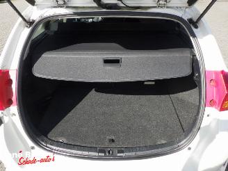 Toyota Auris 1.6 Hybrid Lease picture 12