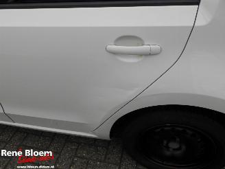 Volkswagen Up! 1.0 BMT Move Up! Airco picture 12