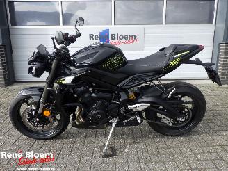 dañado motos Triumph Street Triple 765 RS 2025/7