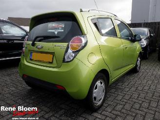 damaged passenger cars Chevrolet Spark 1.0 16V LT+ Bi-Fuel Airco 2012/6