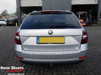 Skoda Octavia Combi 1.6 TDI Greentech Style Business Automaat picture 3