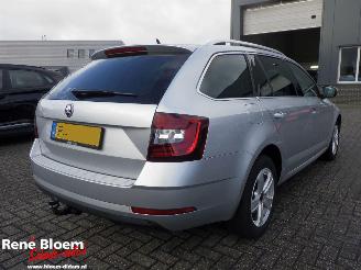 Skoda Octavia Combi 1.6 TDI Greentech Style Business Automaat picture 4