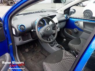 Toyota Aygo 1.0-12V Dynamic Blue picture 11