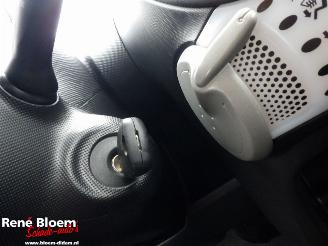 Peugeot 107 1.0 Active Airco picture 13