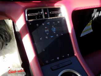 Porsche Taycan 4 Cross Turismo picture 22