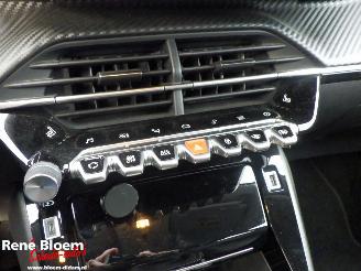 Peugeot 208 1.5 BlueHDi Allure Pack picture 17