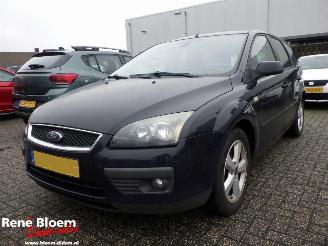 Schadeauto Ford Focus Wagon 1.6-16V Futura 2006/7