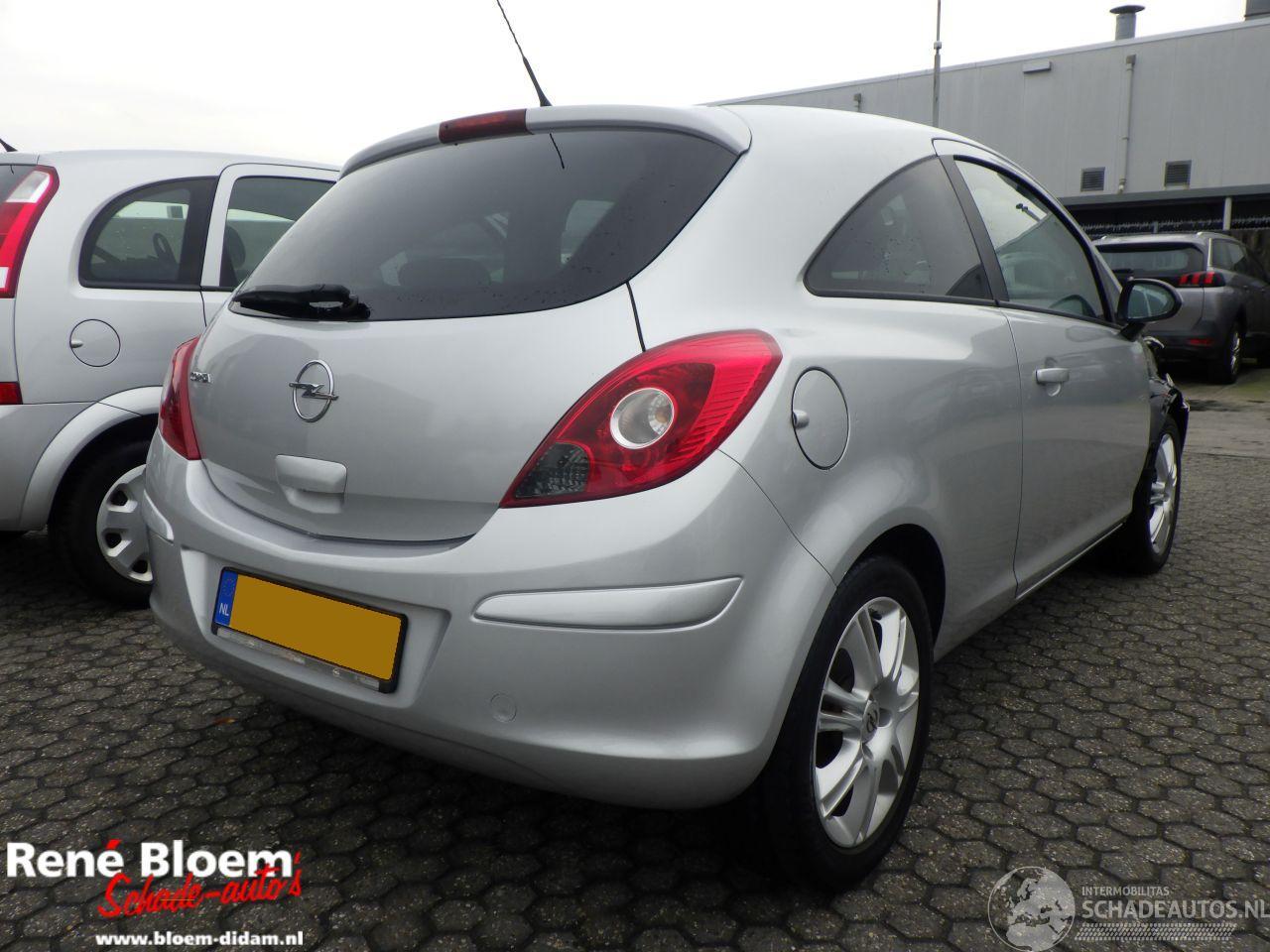 Opel Corsa 1.4 16V 111 Edition