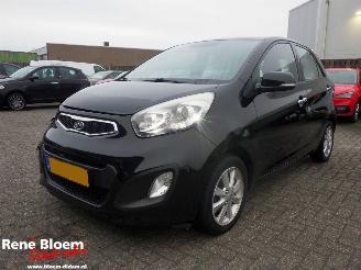 damaged passenger cars Kia Picanto 1.0 CVVT Super Pack 2013/1