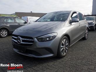 damaged passenger cars Mercedes B-klasse 180D Business Solution Plus 2019/12