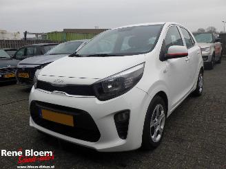 damaged passenger cars Kia Picanto 1.0 DPI Comfortline Airco 5drs 2024/2