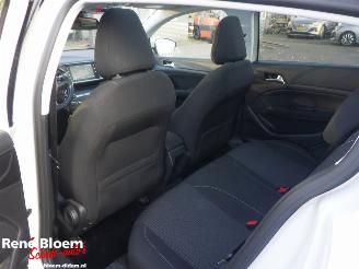 Peugeot 308 1.2 PureTech Blue Lease Executive 110pk picture 13