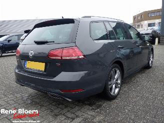 Coche accidentado Volkswagen Golf 1.6 TDI HighLine R-Line 5drs 2017/10