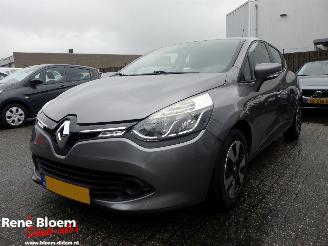 Auto incidentate Renault Clio 0.9 TCE Expression 5drs Navi 2014/7