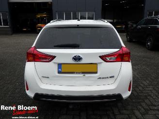 Toyota Auris 1.8 Hybrid Touring Sports picture 3