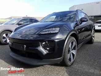 Vaurioauto  passenger cars Porsche Macan 4S 100kwh Sport Chrone 448pk 2025/3
