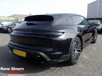 Vaurioauto  passenger cars Porsche Taycan Cross Turismo 4 381pk 93kWh 2022/2