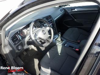 Volkswagen Golf 1.0 TSI Comfortline 5drs Navi picture 12