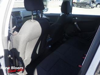 Peugeot 2008 1.2 Puretech Active Automaat picture 14