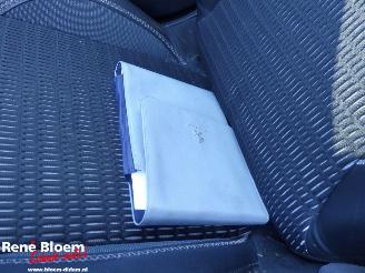 Peugeot 208 1.4 VTi Allure 5drs picture 14