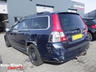 Volvo V-70 1.6 D2 Momentum Automaat picture 2