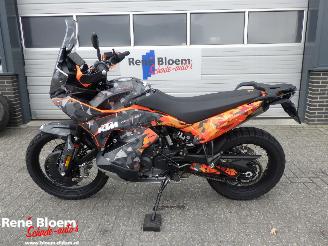 krockskadad bil motor KTM  790 Adventure 2025/7