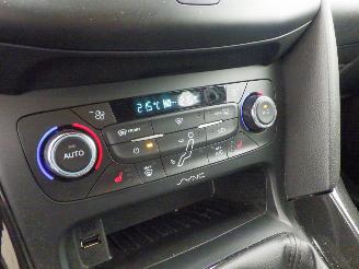 Ford Focus 1.0 Titanium Edition Navi picture 17