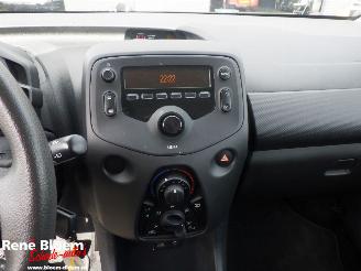 Toyota Aygo 1.0 VVTi x-fun 5drs Airco picture 12