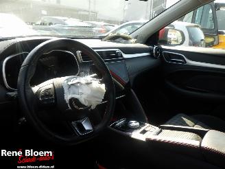 MG ZS EV Long Range Comfort 70kwh picture 15