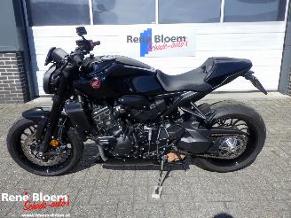 danneggiata motocicli Honda CB 1000 R 2024/10