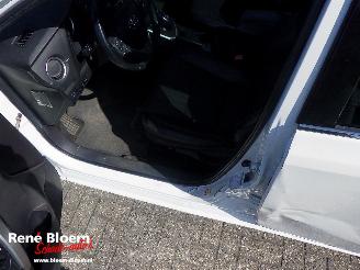 Toyota Auris Touring Sports 1.8 Hybrid picture 15