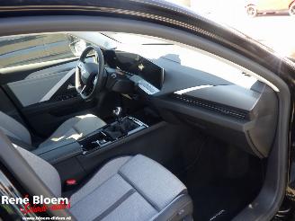 Opel Astra SPORTS TOURER 1.2 Business Elegance picture 6