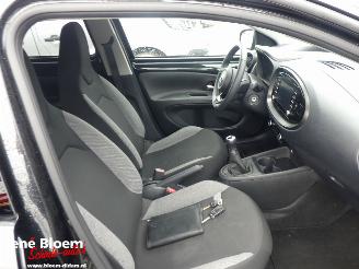 Toyota Aygo X 1.0 VVT-i MT First 5drs picture 11
