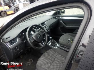 Skoda Octavia Combi 1.6 TDI Greentech Ambition Business picture 11