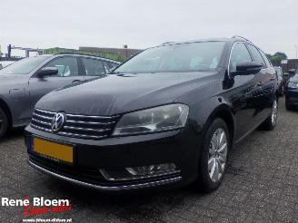 Vaurioauto  passenger cars Volkswagen Passat 1.6 TDI R-Line Blue Motion 105pk 2014/4