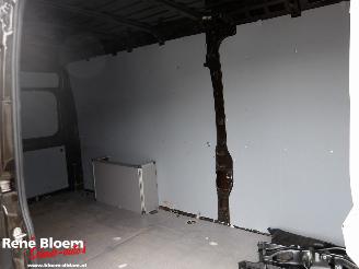 Peugeot Boxer 2.2 BlueHDI 140 L4H2 A-camera picture 15