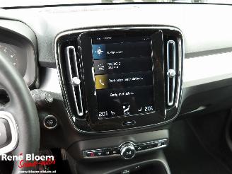 Volvo XC40 1.5 T2 Momentum Business picture 15