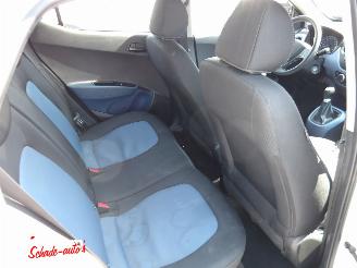 Hyundai I-10 1.0i i-Motion Comfort 5drs picture 17