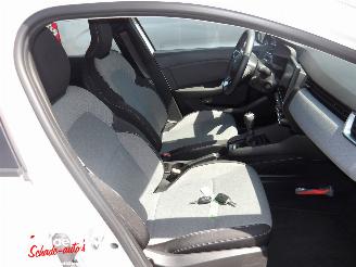 Renault Clio 1.0 Tce 90 GPF evolution picture 12