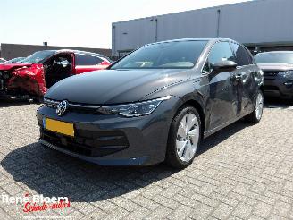 krockskadad bil auto Volkswagen Golf 1.5 eHybrid Life Edition 2026/5